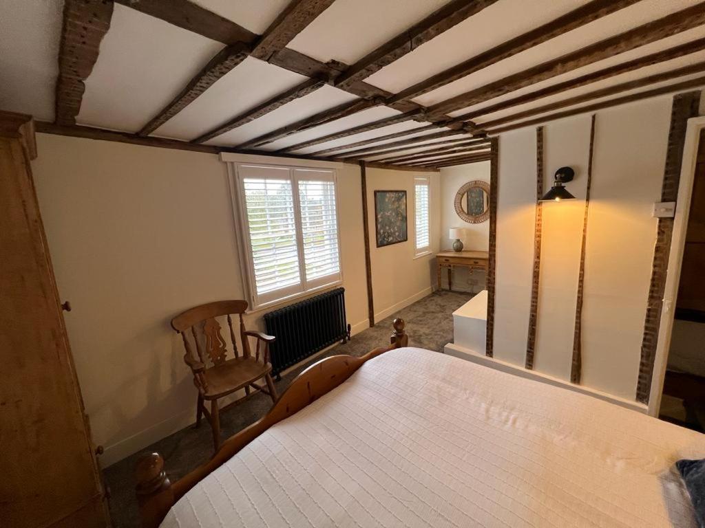 The Cottage, 13 Golden Sq. Тентърдън Екстериор снимка